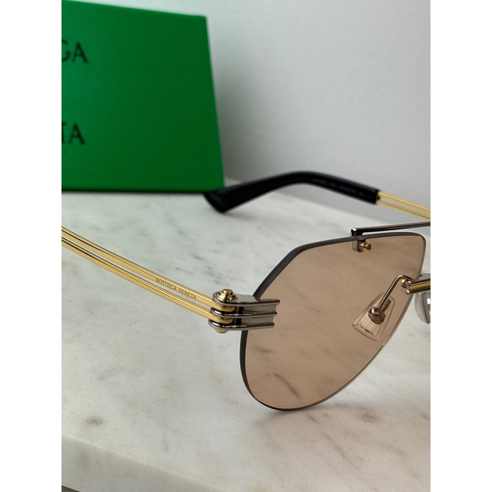 NEW Bottega Veneta BV1342S Two Toned Aviator Sunglasses $730 - Picture 7 of 8